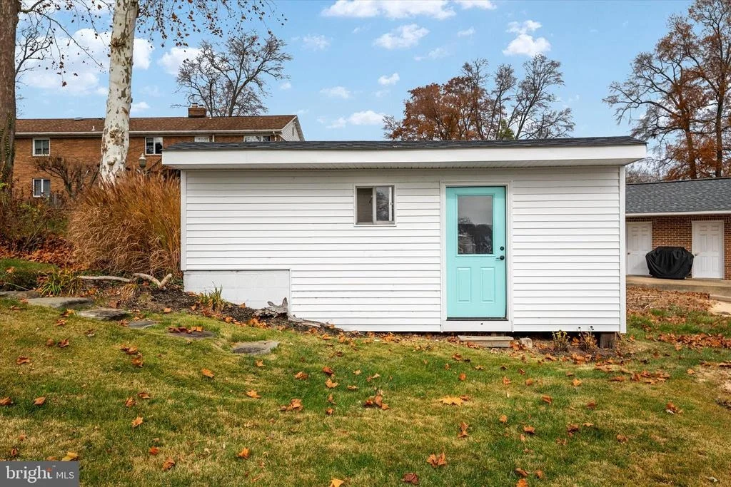 Photo of 394 NORTH DRIVE