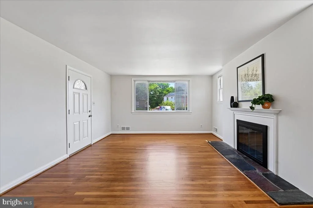 Photo of 2811 SCHOOL STREET