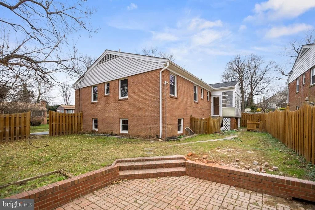 Photo of 2200 WESTVIEW DRIVE