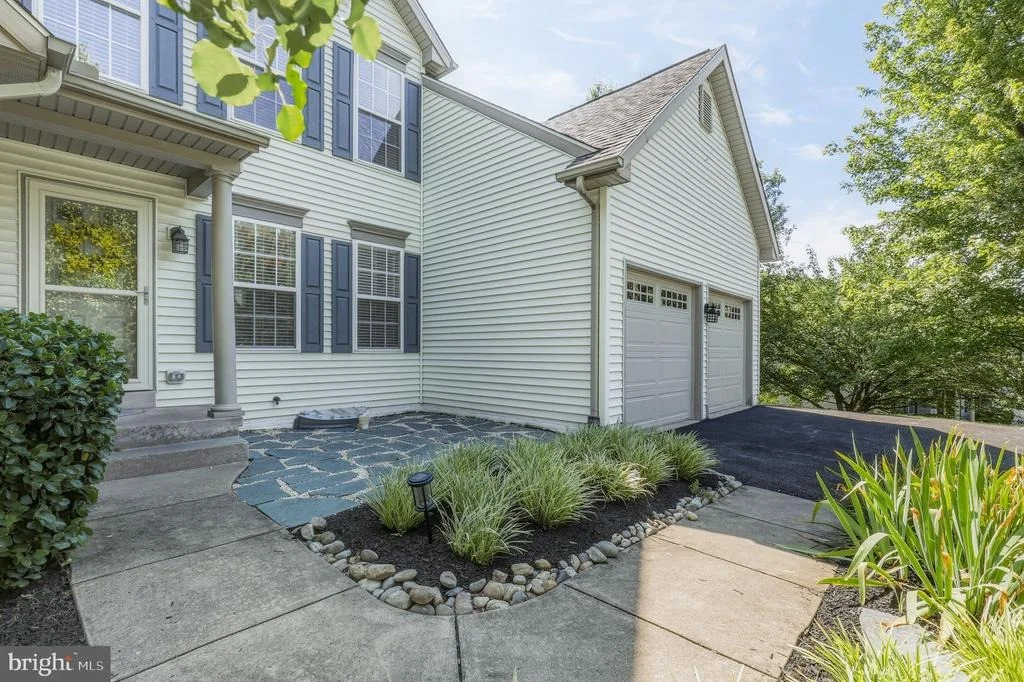 Photo of 8322 JORDAN VALLEY WAY