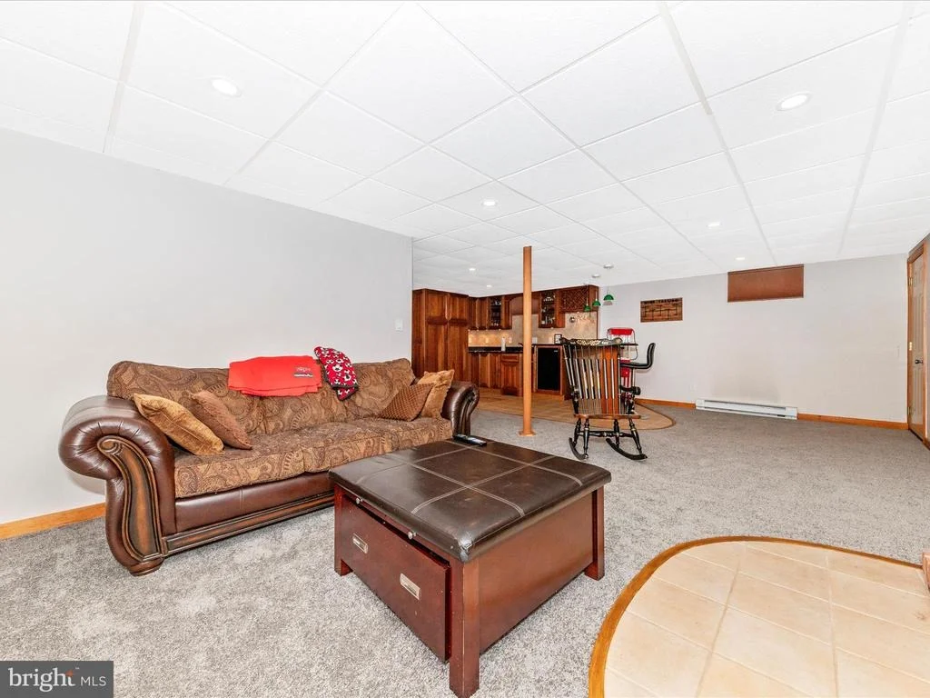Photo of 9242 OAK TREE CIRCLE