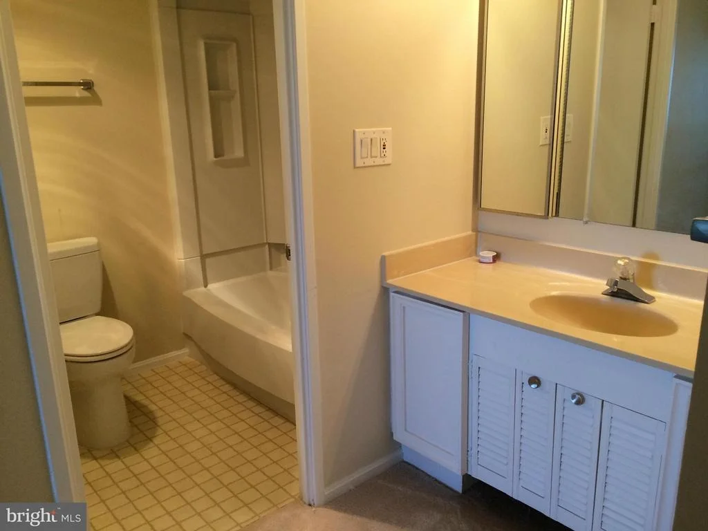 Photo of Unit 21005 at 15107 INTERLACHEN DRIVE