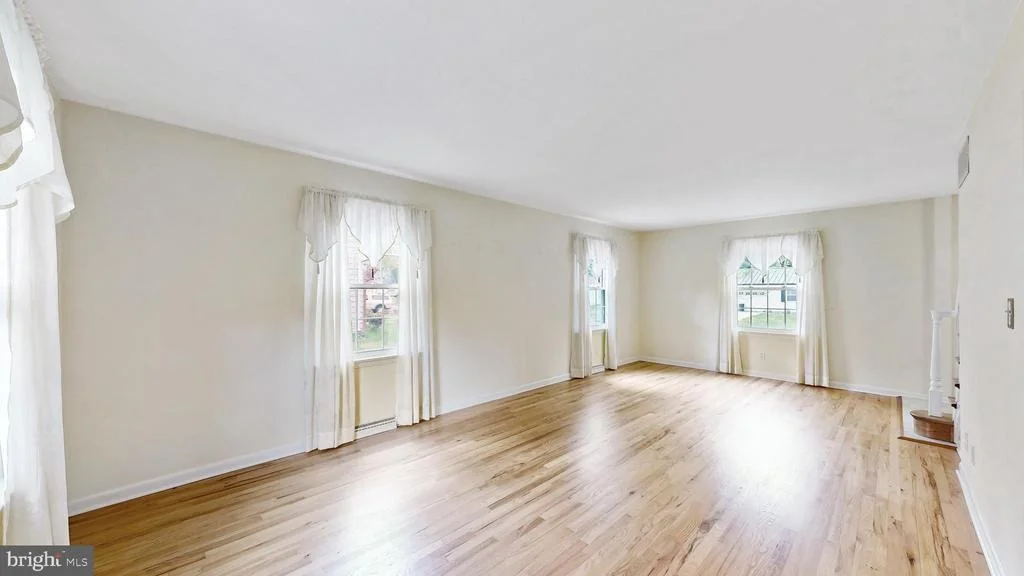 Photo of 45 W FAIRFIELD DRIVE