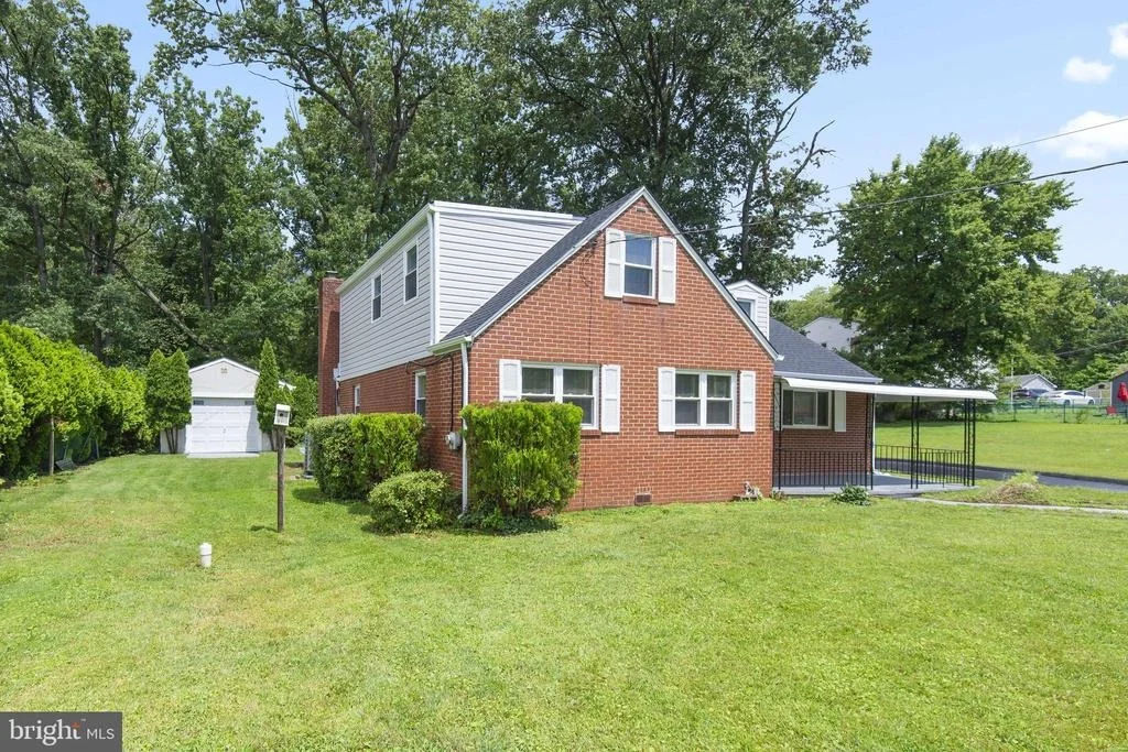 Photo of 1404 SPRING AVENUE