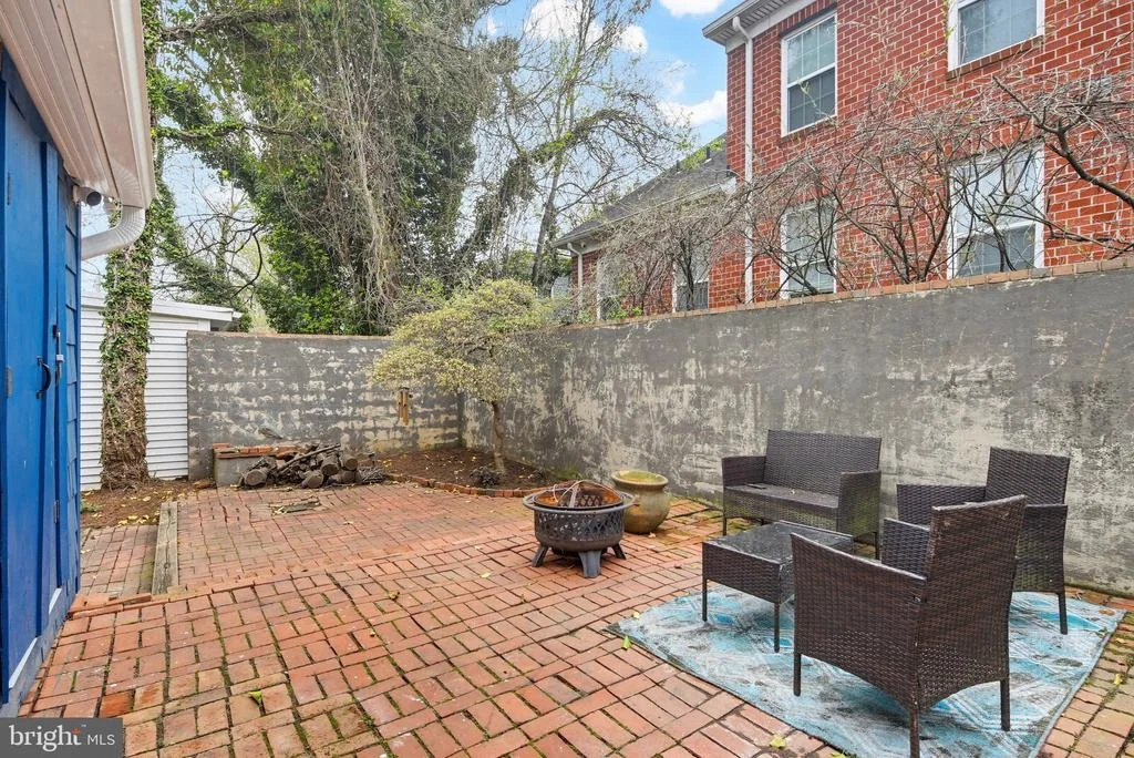 Photo of 185 CLAY STREET