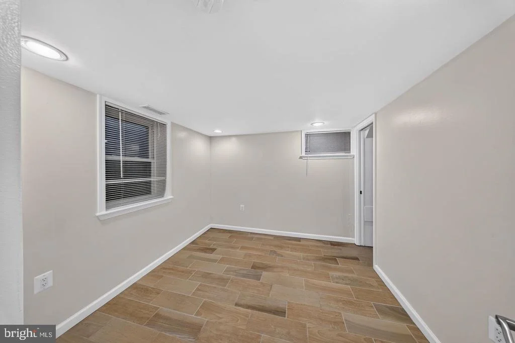 Photo of 2712 NEWTON STREET