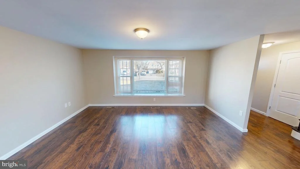 Photo of 5014 NICHOLAS ROAD