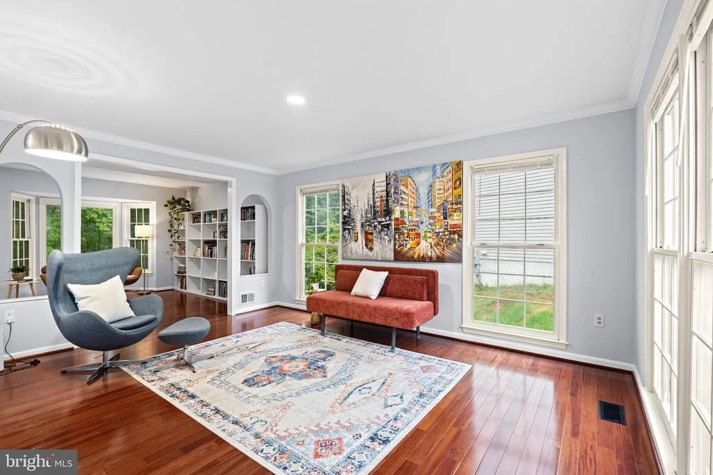 Photo of 6832 COMPTON HEIGHTS