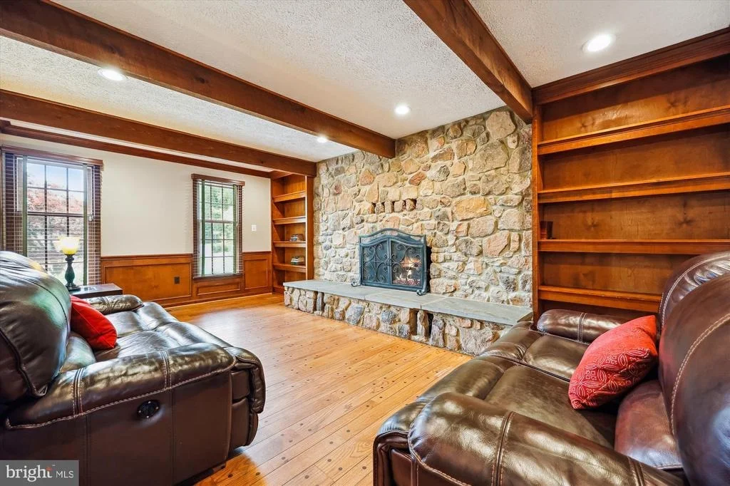 Photo of 15221 MIDDLEGATE ROAD