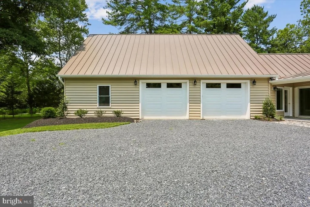 Photo of 14811 SPRINGFIELD ROAD