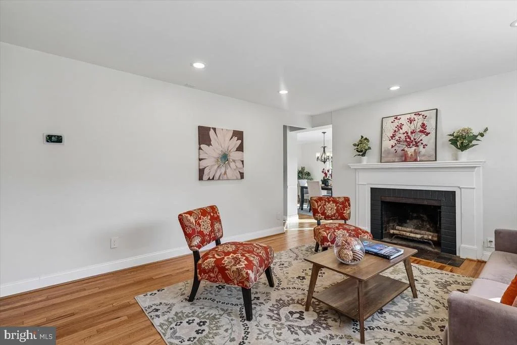 Photo of 1501 CREST ROAD