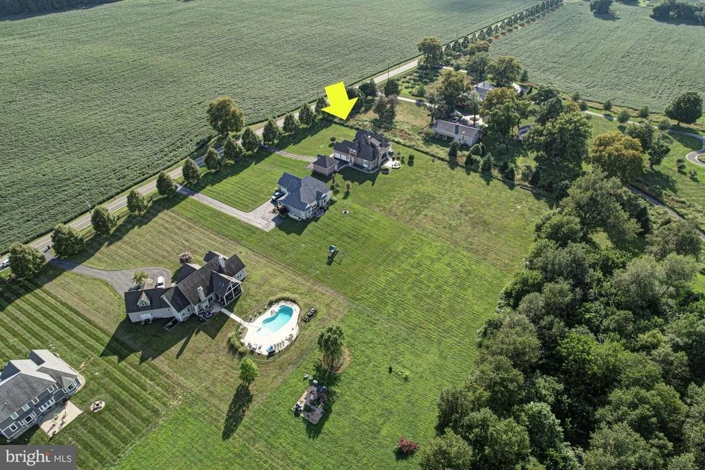 Photo of 1233 BUNKER HILL ROAD