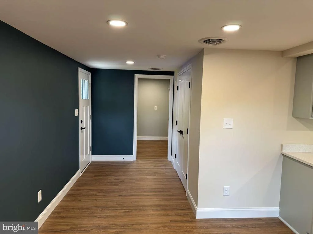 Photo of 11 METTEN ROAD
