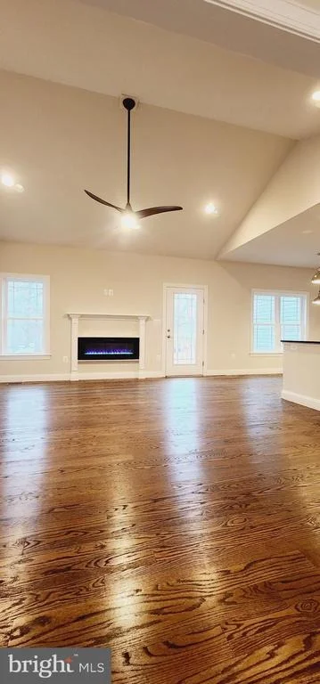 Photo of 7946 ROGUES ROAD