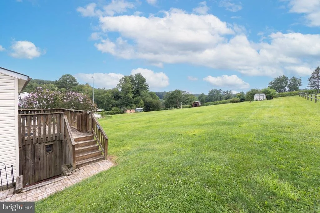 Photo of 805 ROLLING RIDGE DRIVE