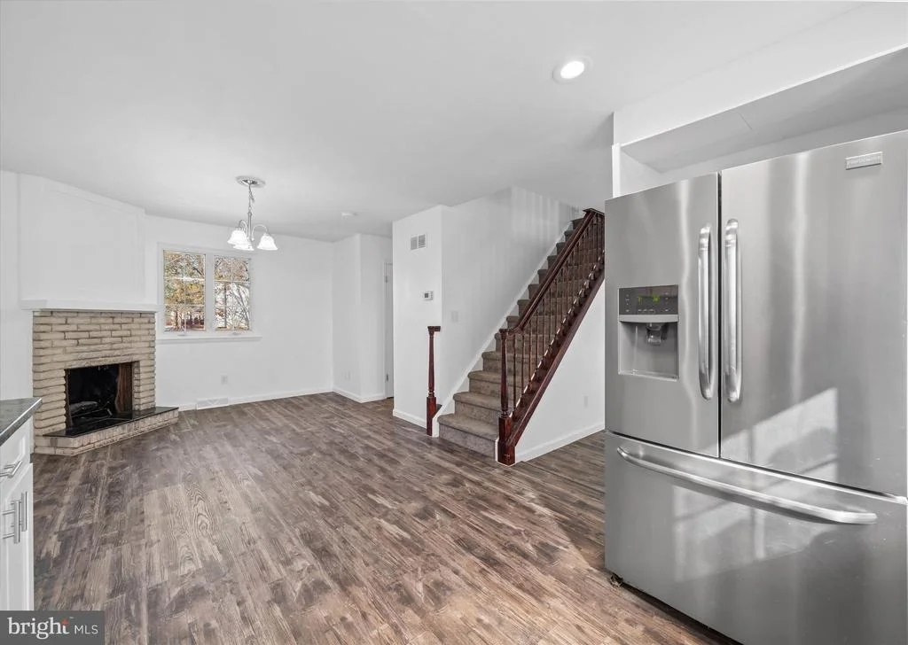 Photo of 19 SQUIRE CIRCLE