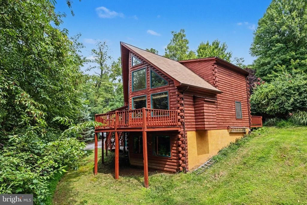 Photo of 186 HIGH KNOB ROAD