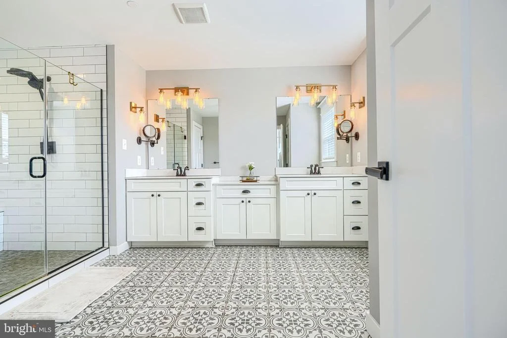Photo of 2553 HANOVER PIKE
