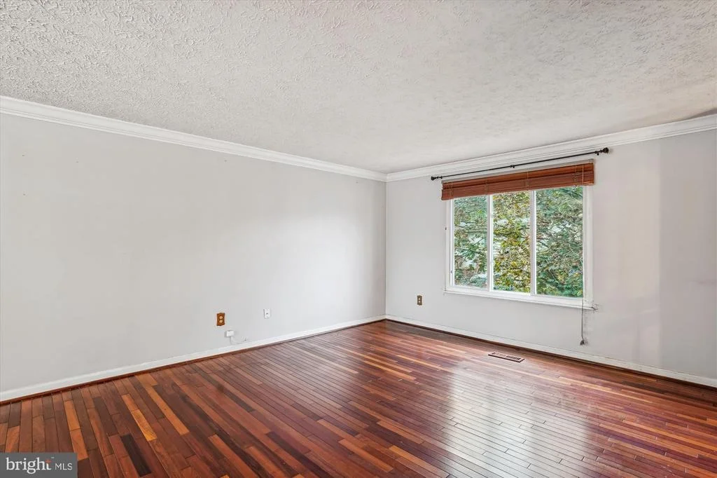 Photo of 19013 PERRONE DRIVE