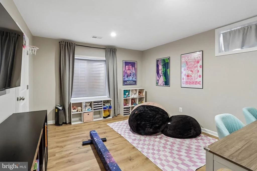 Photo of 1109 SAXTON DRIVE