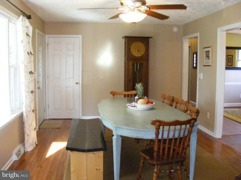 Photo of 17104 WATERLOO ROAD