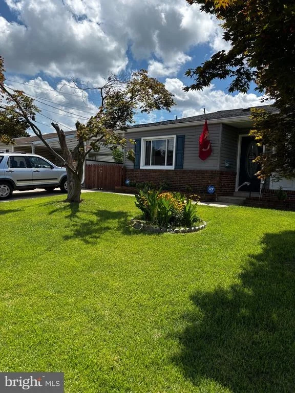 Photo of 811 LYNVUE ROAD