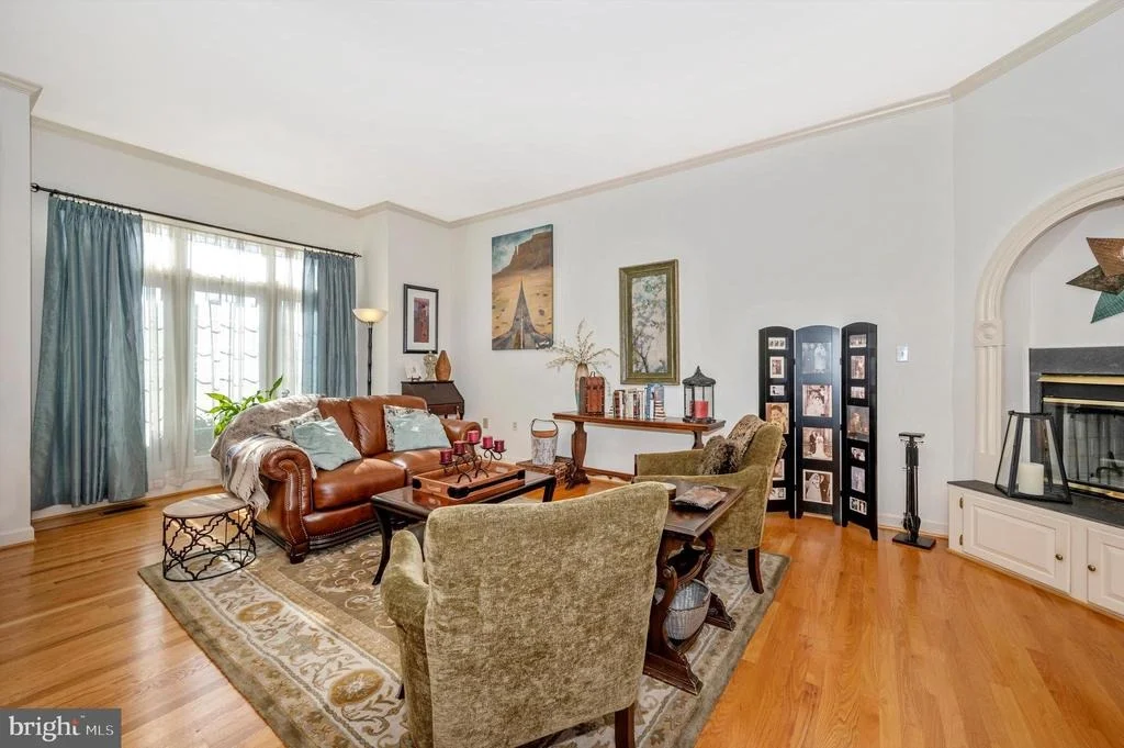 Photo of 841 DUNBROOKE COURT
