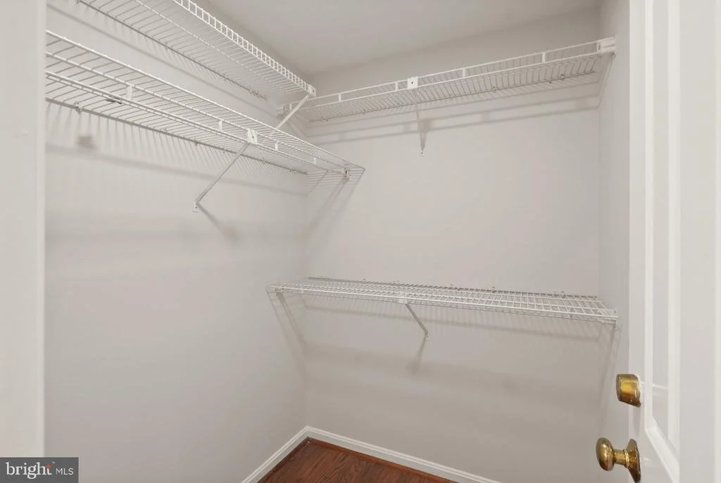Photo of 2592 JOHN MILTON DRIVE