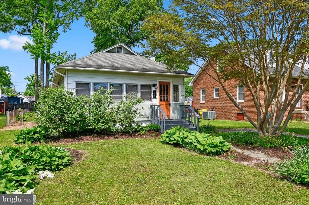 Photo of 302 LINDEN AVENUE