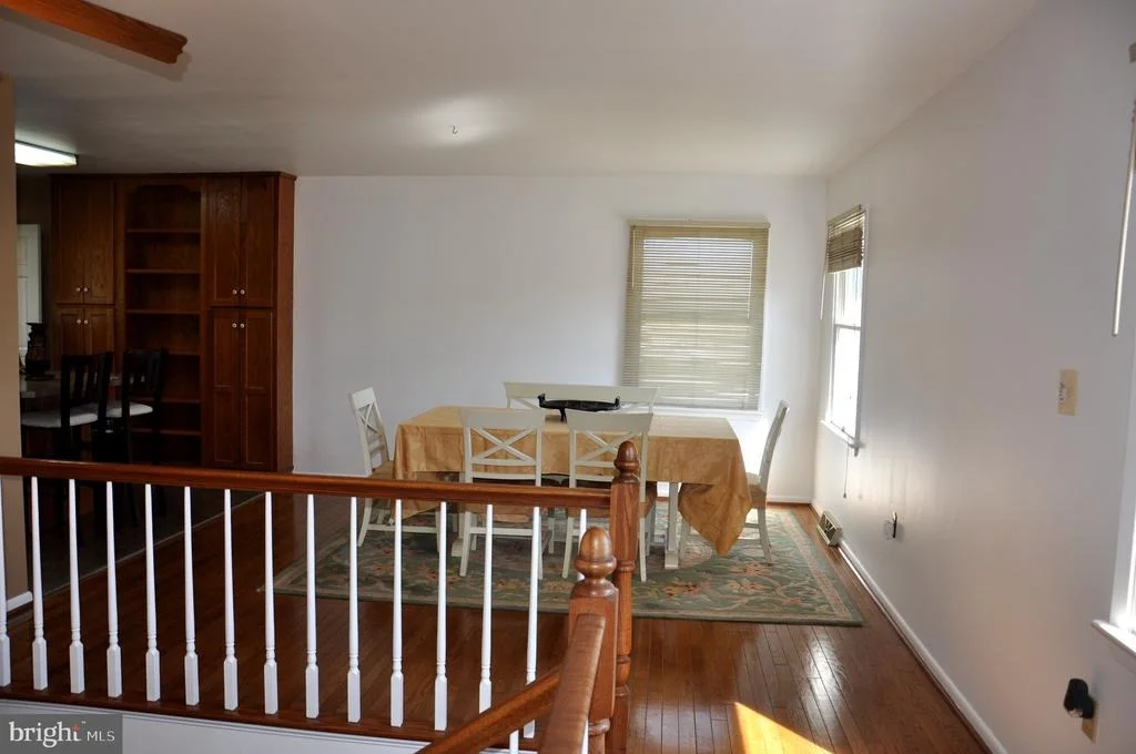 Photo of 1369 OUTER DRIVE