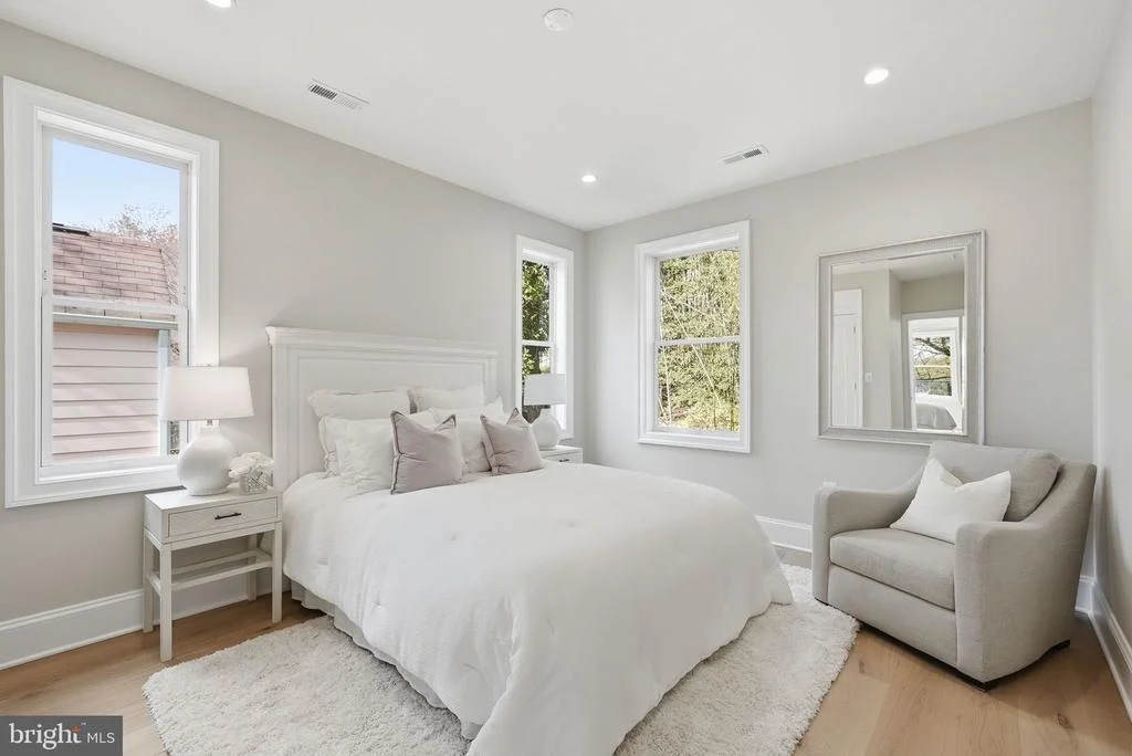 Photo of 5047 MACARTHUR BOULEVARD NW