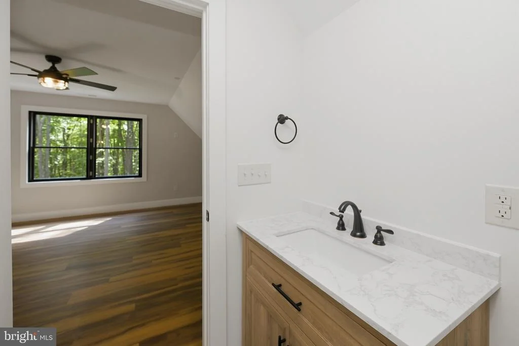 Photo of 15 BYRAN DR