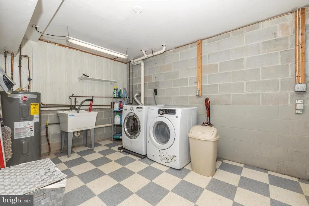 Photo of 1304 SOMERSET ROAD