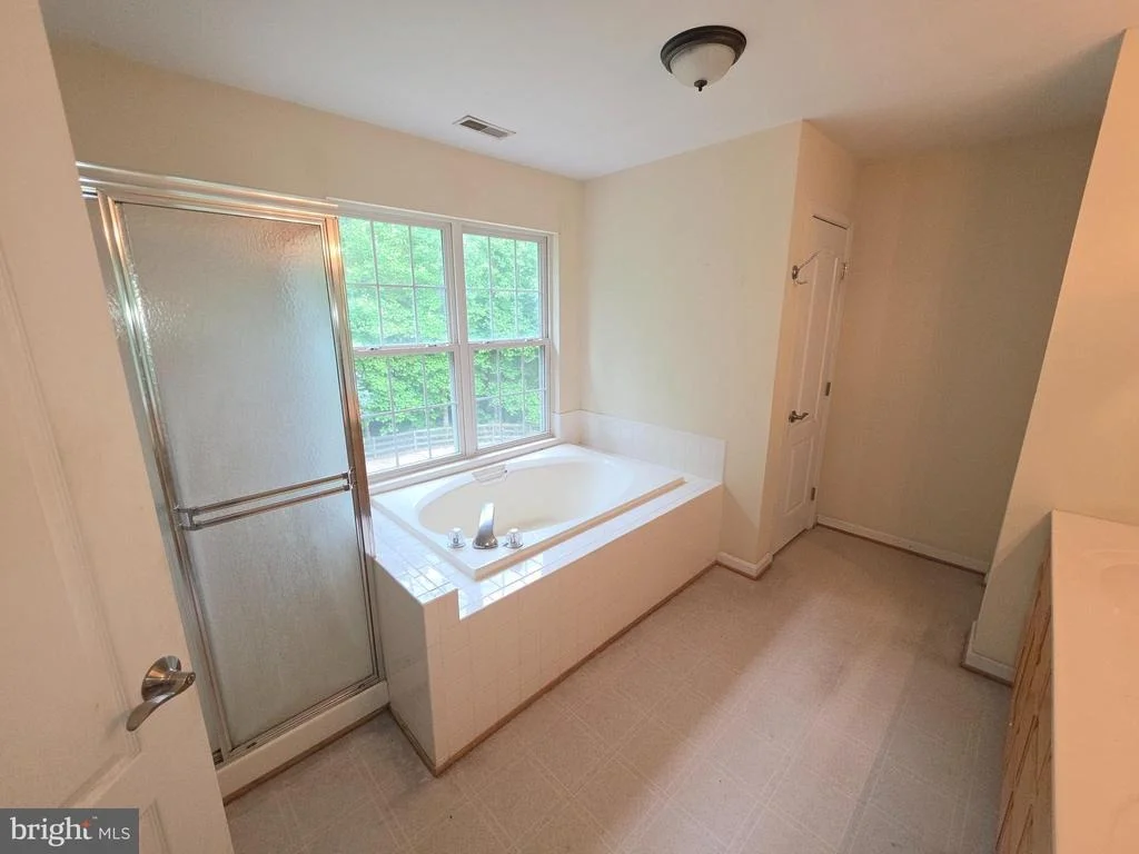 Photo of 12675 PERRYWOOD LANE