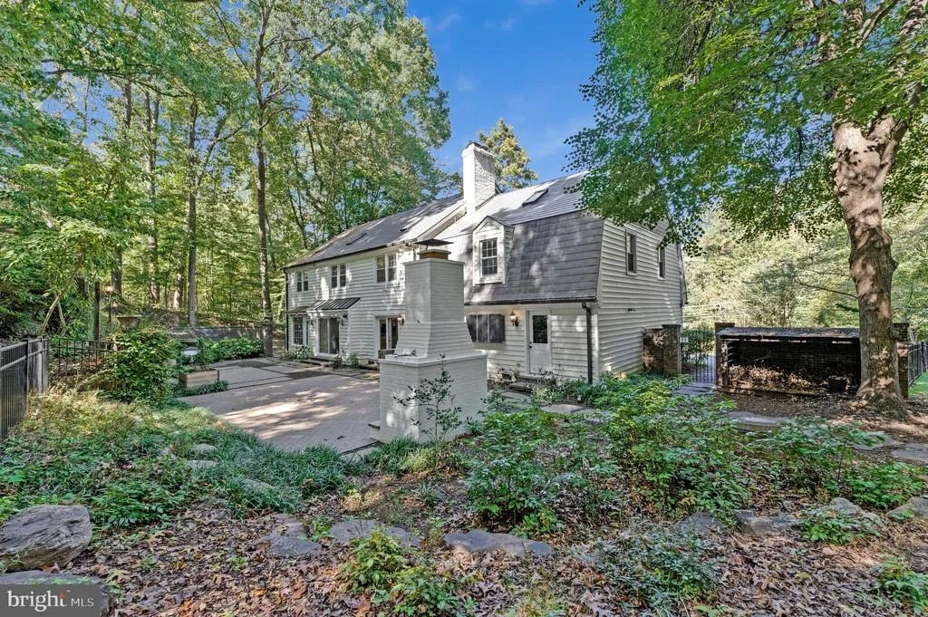 Photo of 7845 OLD DOMINION DRIVE