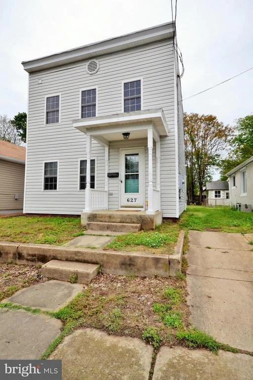 Photo of 627 STUART STREET
