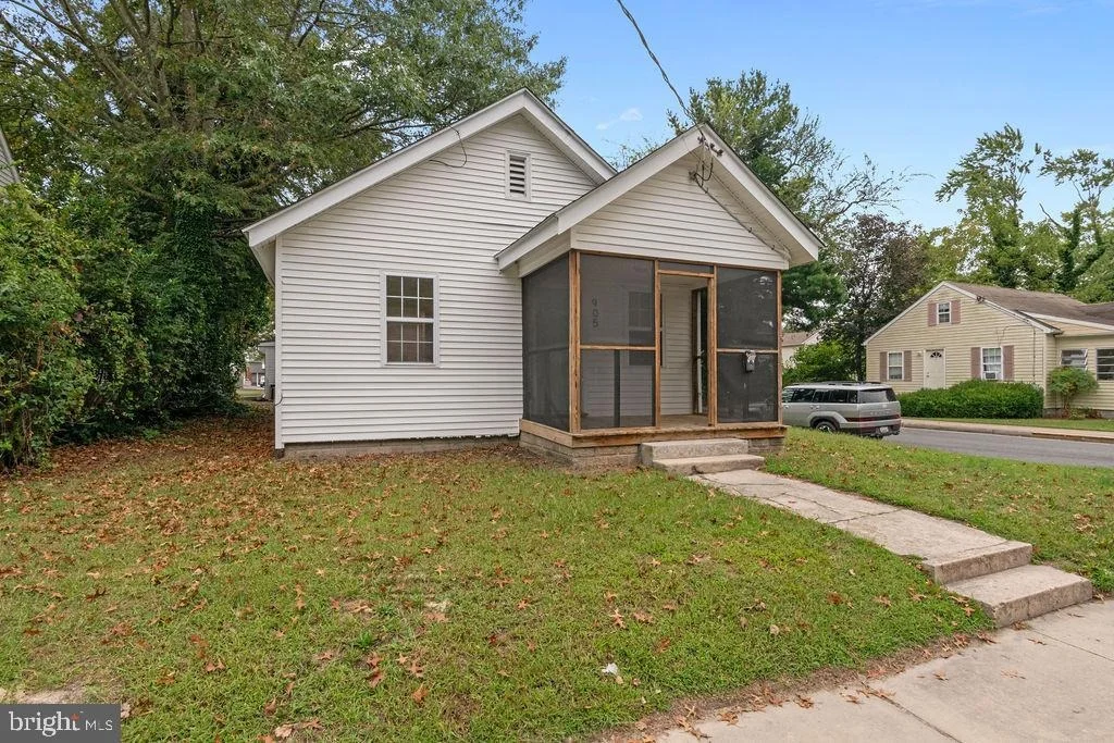 Photo of 905 HANOVER STREET
