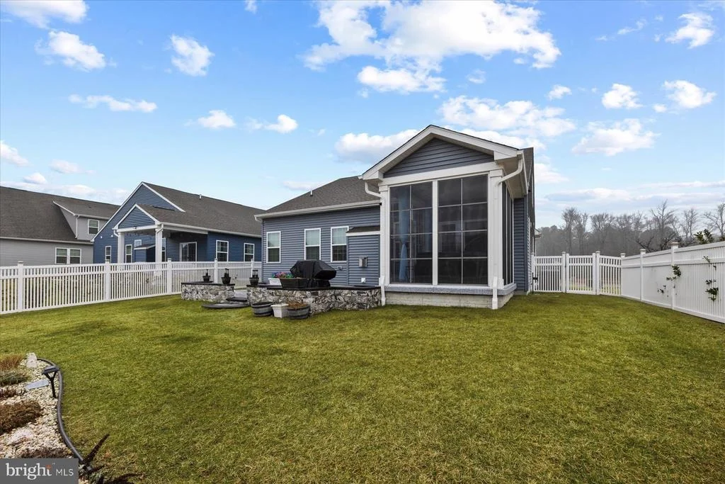 Photo of 37333 KESTREL WAY