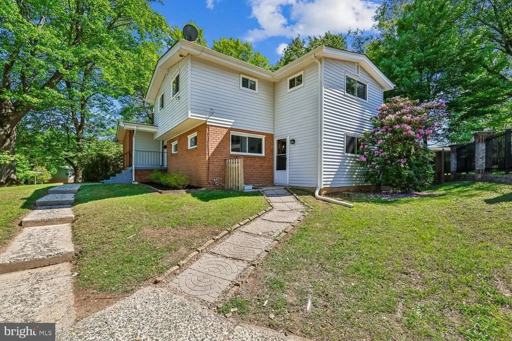 Photo of 300 GILSAN COURT