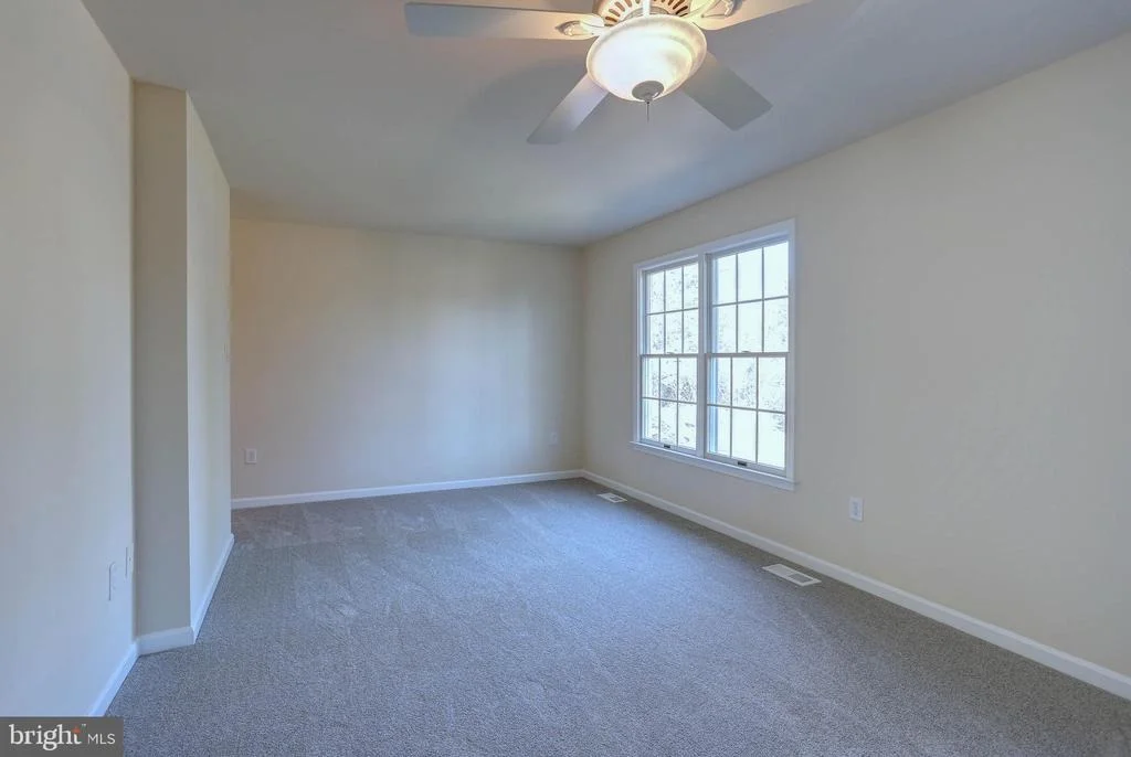 Photo of 8278 LEISHEAR ROAD