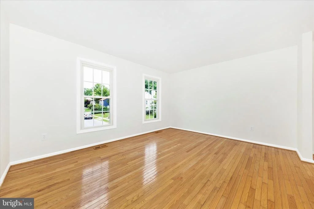 Photo of 176 STONEYBROOK COURT
