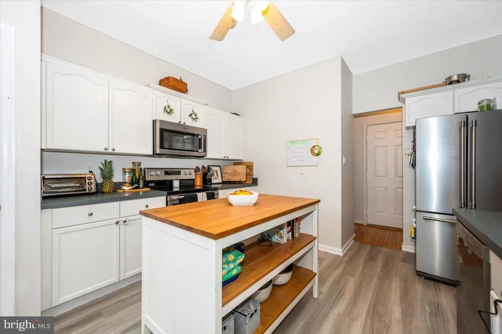 Photo of 9548 KINGSTON PLACE