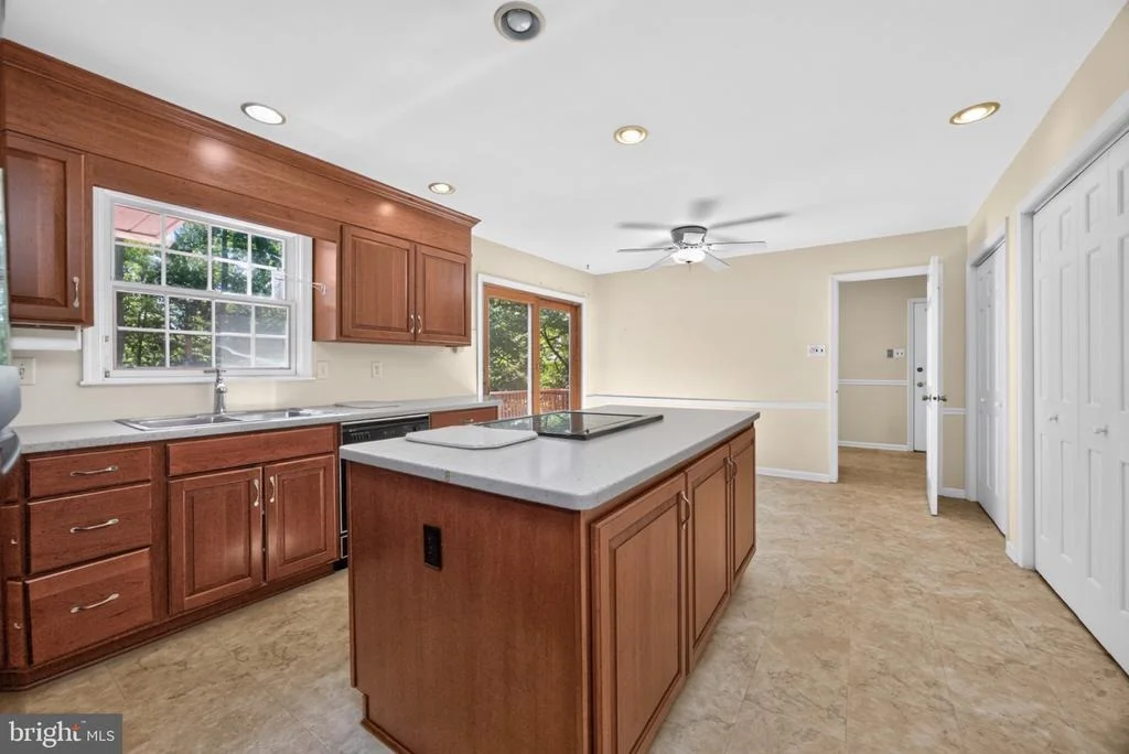 Photo of 10 CHILTON ROAD