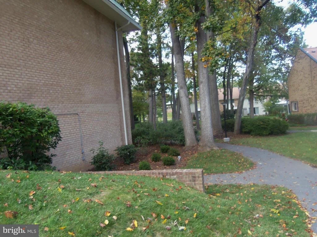 Photo of Unit 82F at 3632 GLENEAGLES DRIVE