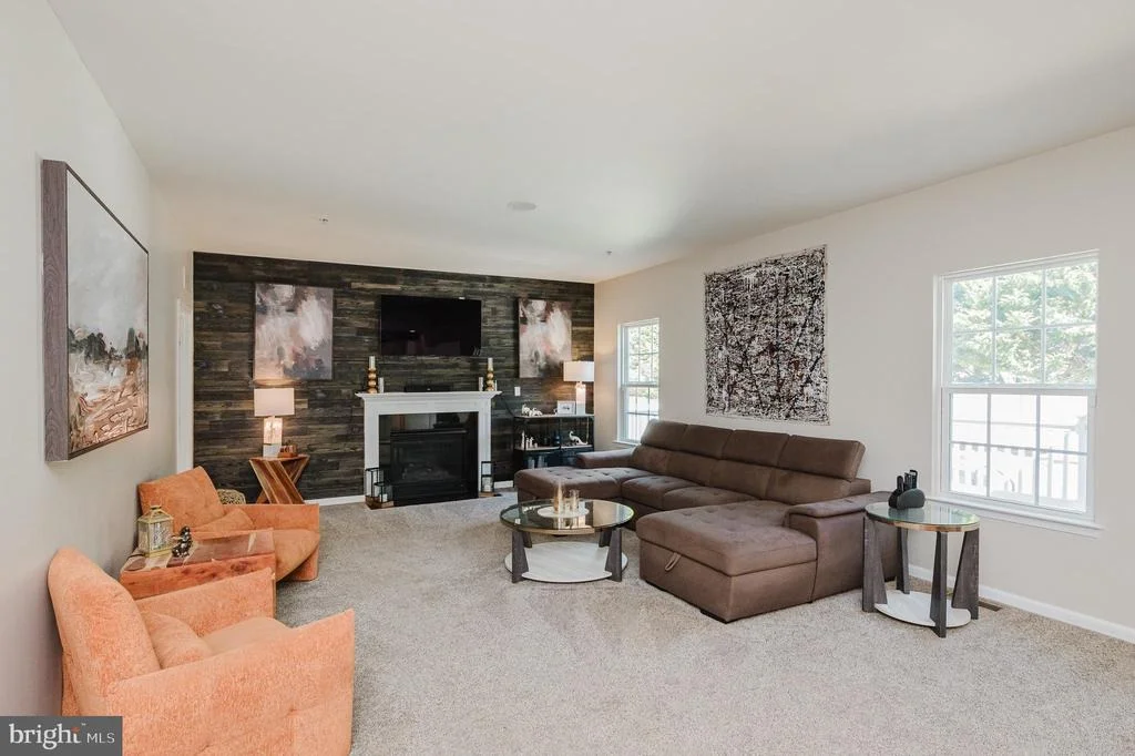 Photo of 744 FALCON LANE