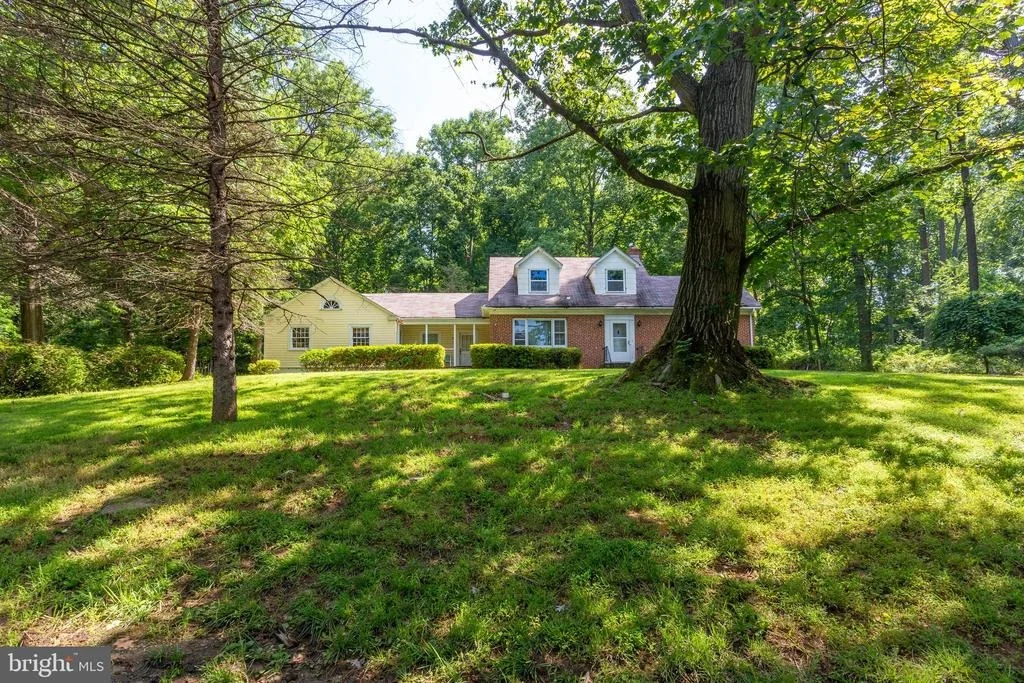 Photo of 7010 LANCASTER ROAD