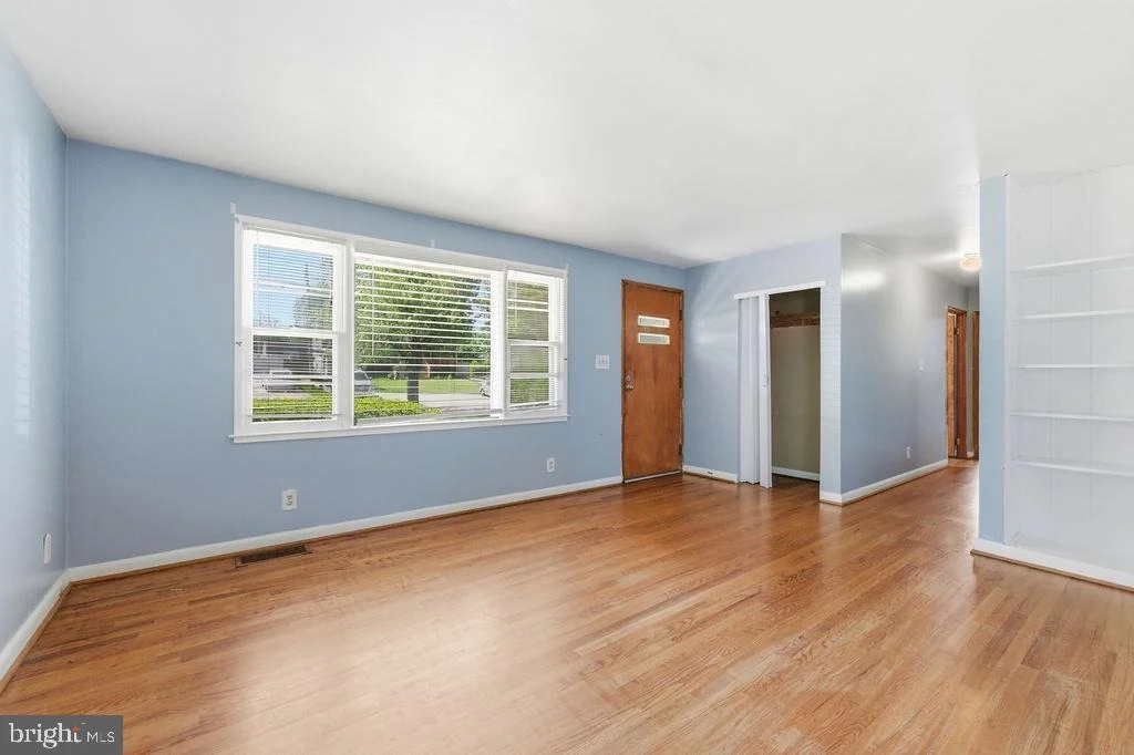 Photo of 9516 PARK AVENUE