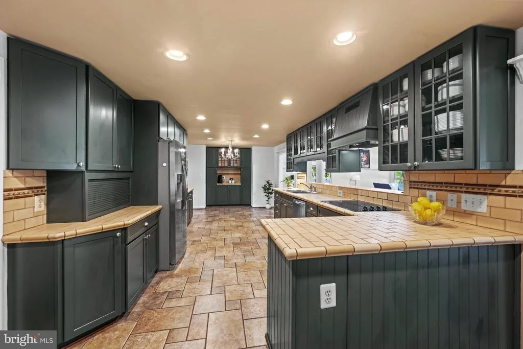 Photo of 6 STARLIGHT COURT