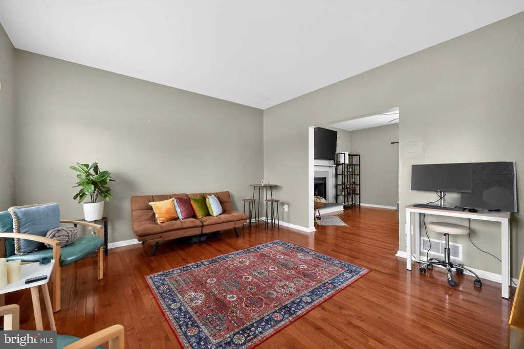 Photo of 112 OLIVINE CIRCLE