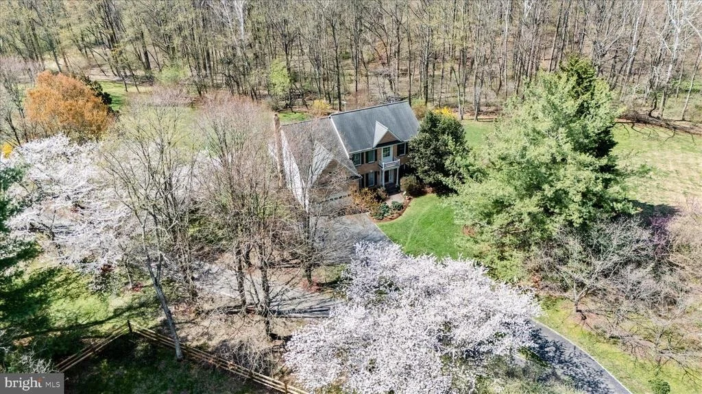 Photo of 19808 FALLING SPRING COURT